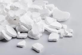 Caustic Soda Flakes - Industrial Grade, Density 2.13 G/cma , Melting Point 318a C, Ph Level 13, Hygroscopic And Odorless Flakes, Strong Electrolyte