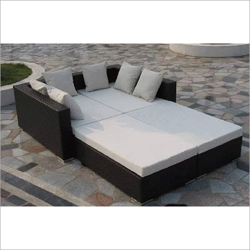 Poolside Lounge Bed