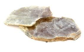 Mica Chips - Industrial Grade, 986 Kg/m3 Density | High-quality Mica For Paints, Ceramics, Rubber Applications, Moisture Resistant