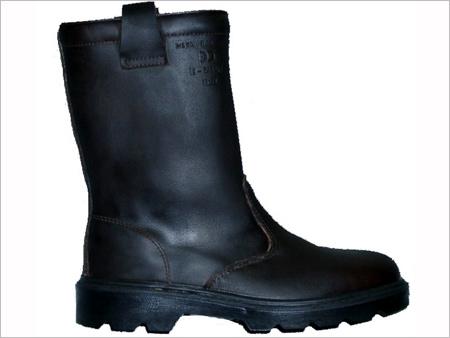 लेदर बूट