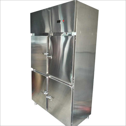 फोर डोर वर्टिकल रेफ्रिजरेटर