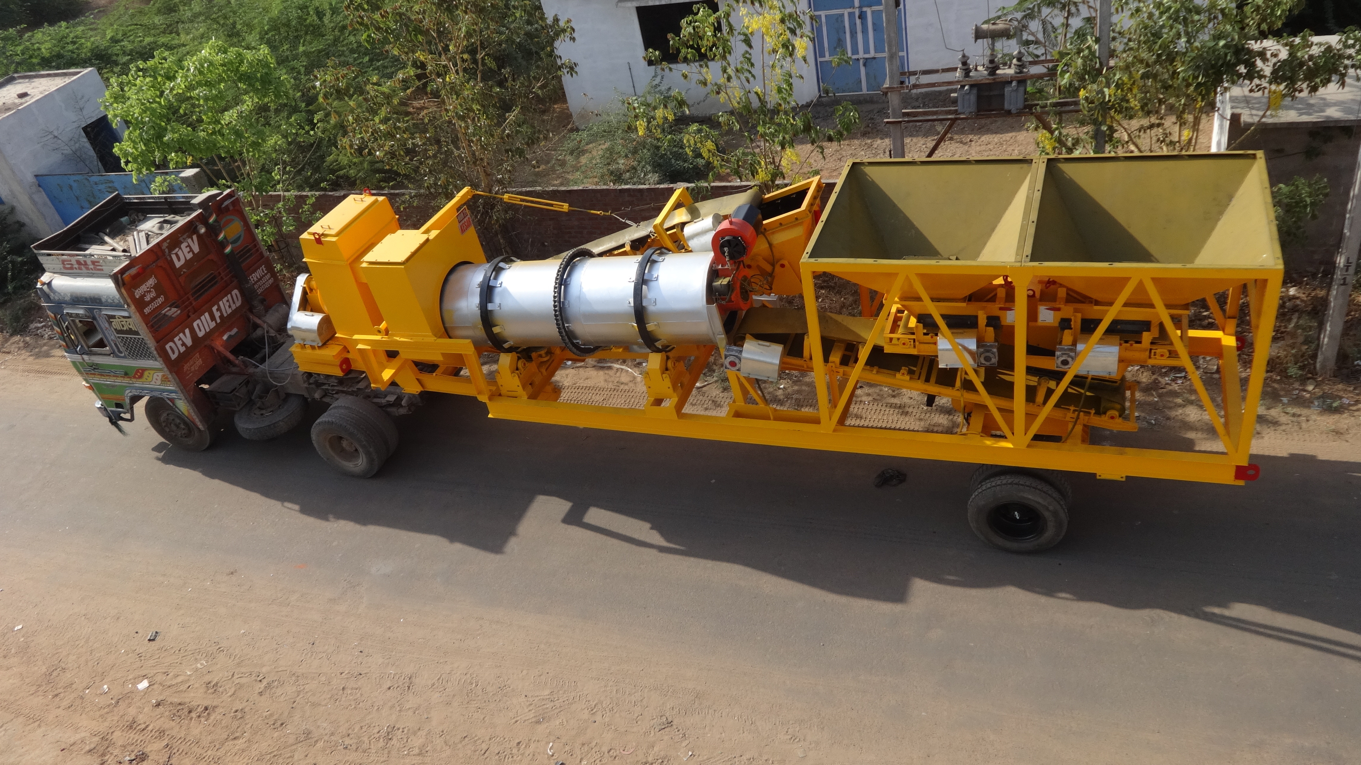 Asphalt Mobile Drum Mix Plant - Ms, Standard Size, Silver And Yellow | 30 T/hr Capacity, Low Maintenance, High Speed Operation, Easy Assembly, Suitable For Onsite Projects