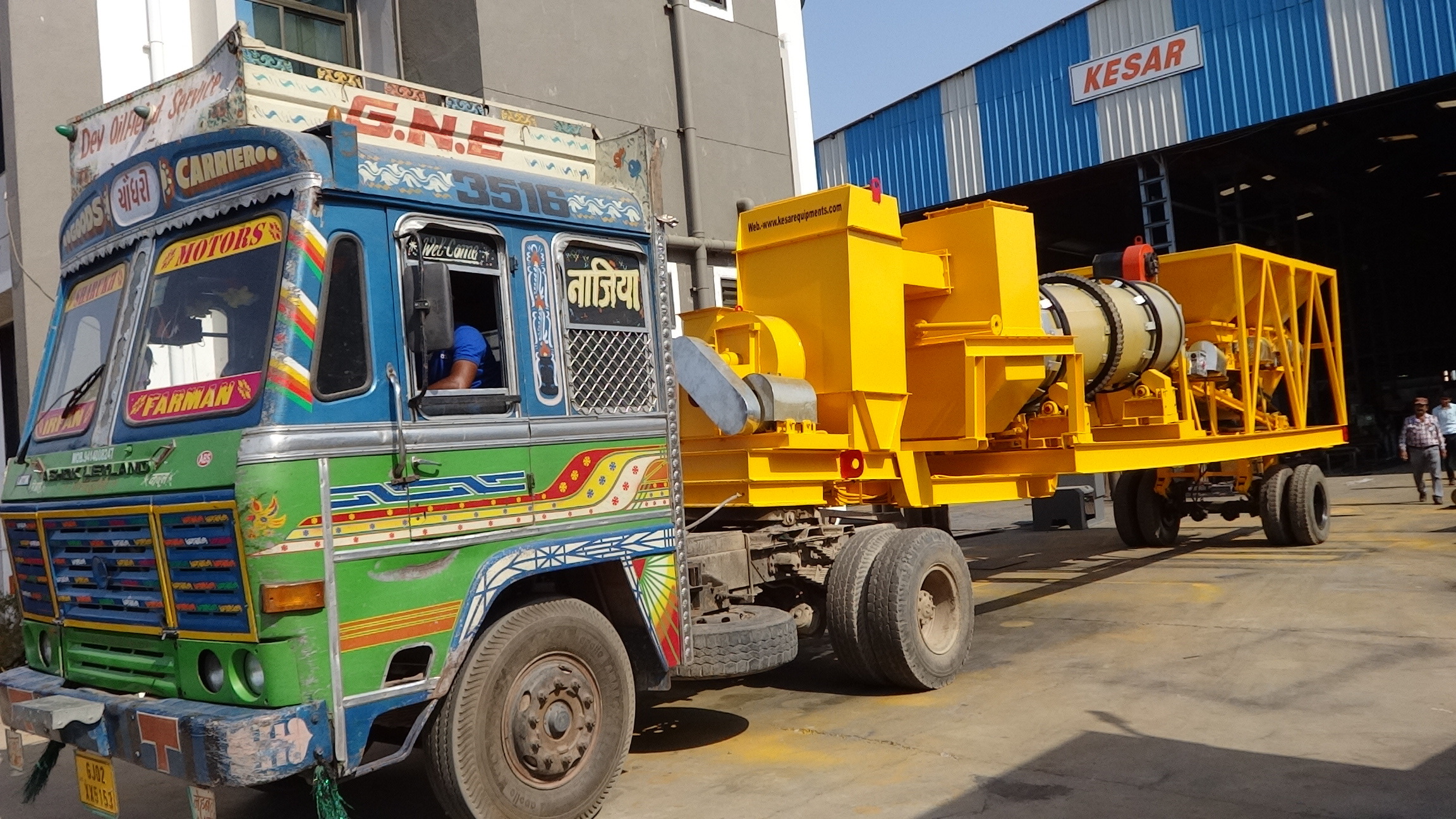 Mobile Wet Mix Macadam Plant - Mild Steel, Standard Size, Yellow | Semi-automatic, Precise Material Blending, 150 To 200 Tons/hour Capacity