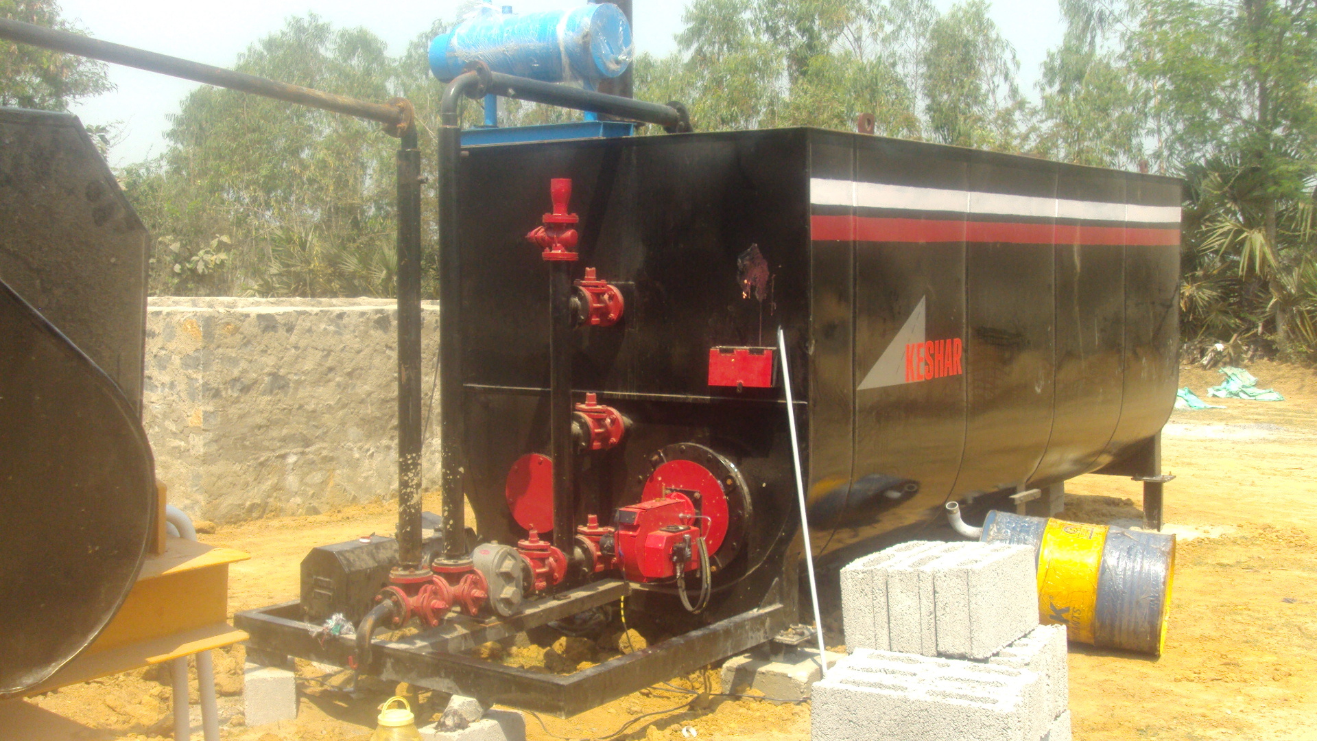 Bitumen Storage Tank - Industrial Grade, New Condition, Silver Color | Perfect For Industrial Applications