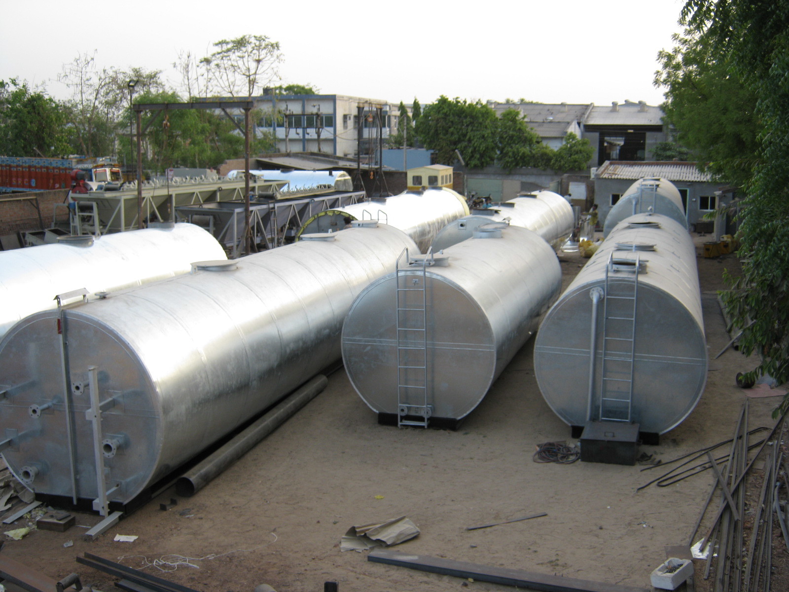 Asphalt Heating Bitumen Storage Tank - Ss304, 15-50 Tons Capacity | Electric Heating, Cladding Insulation, Liquid Level Display