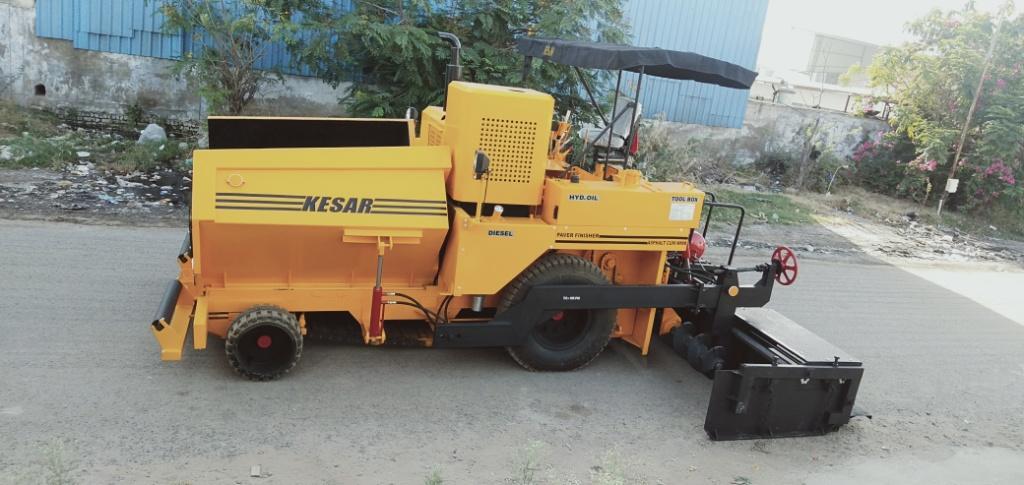 Automatic Sensor Paver Finisher