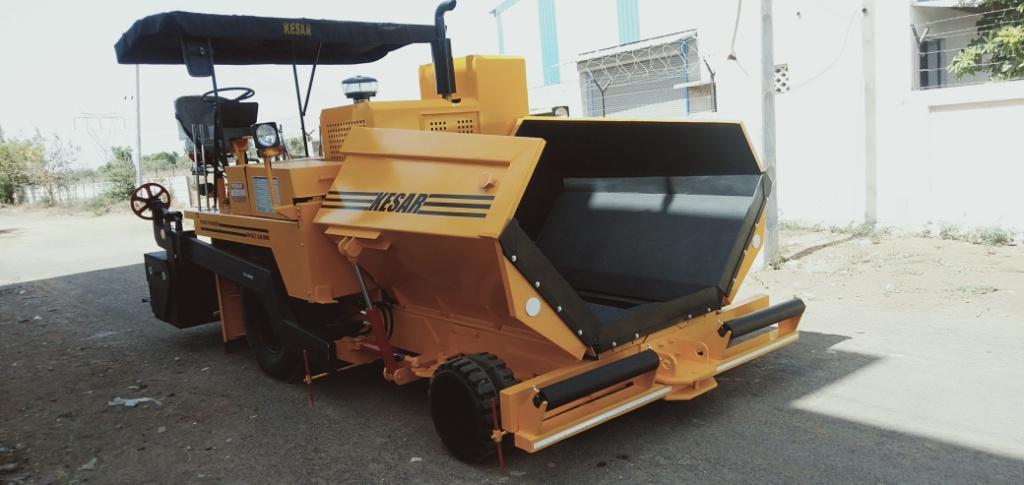 Automatic Road Paver Finisher