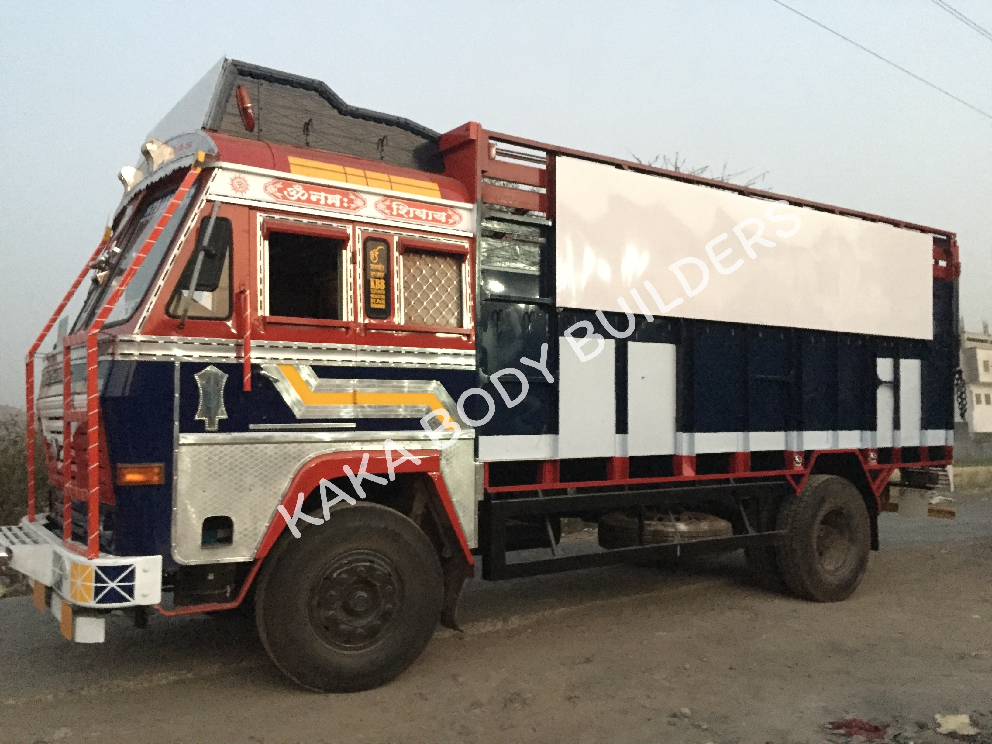 Hpcl Lpg Cylinder Truck Body Capacity(load): 20 Tonne