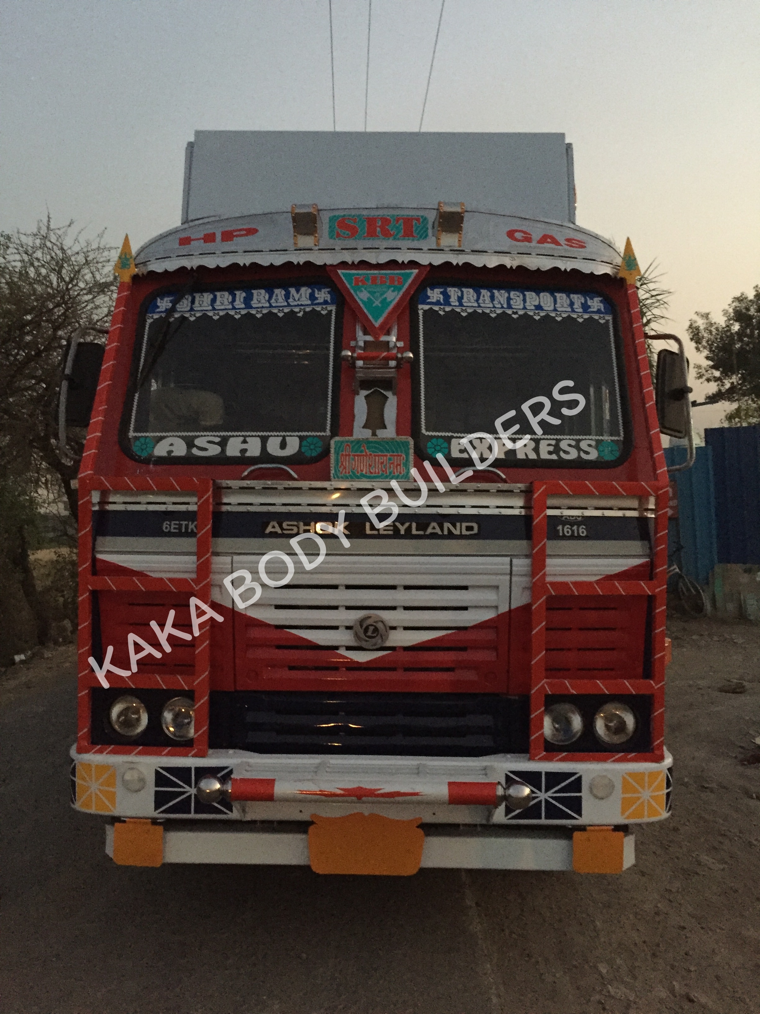 Hpcl Lpg Cylinder Truck Body Capacity(load): 20 Tonne
