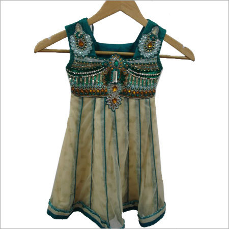 महिलाओं के सूट