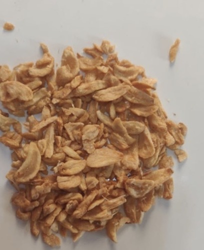 Fried Garlic A Grade - Flakes | Dried Style, Regular Dehydration, Other Processing Form, Shelf Life 2 Months, Preserved in Dry Cool Place