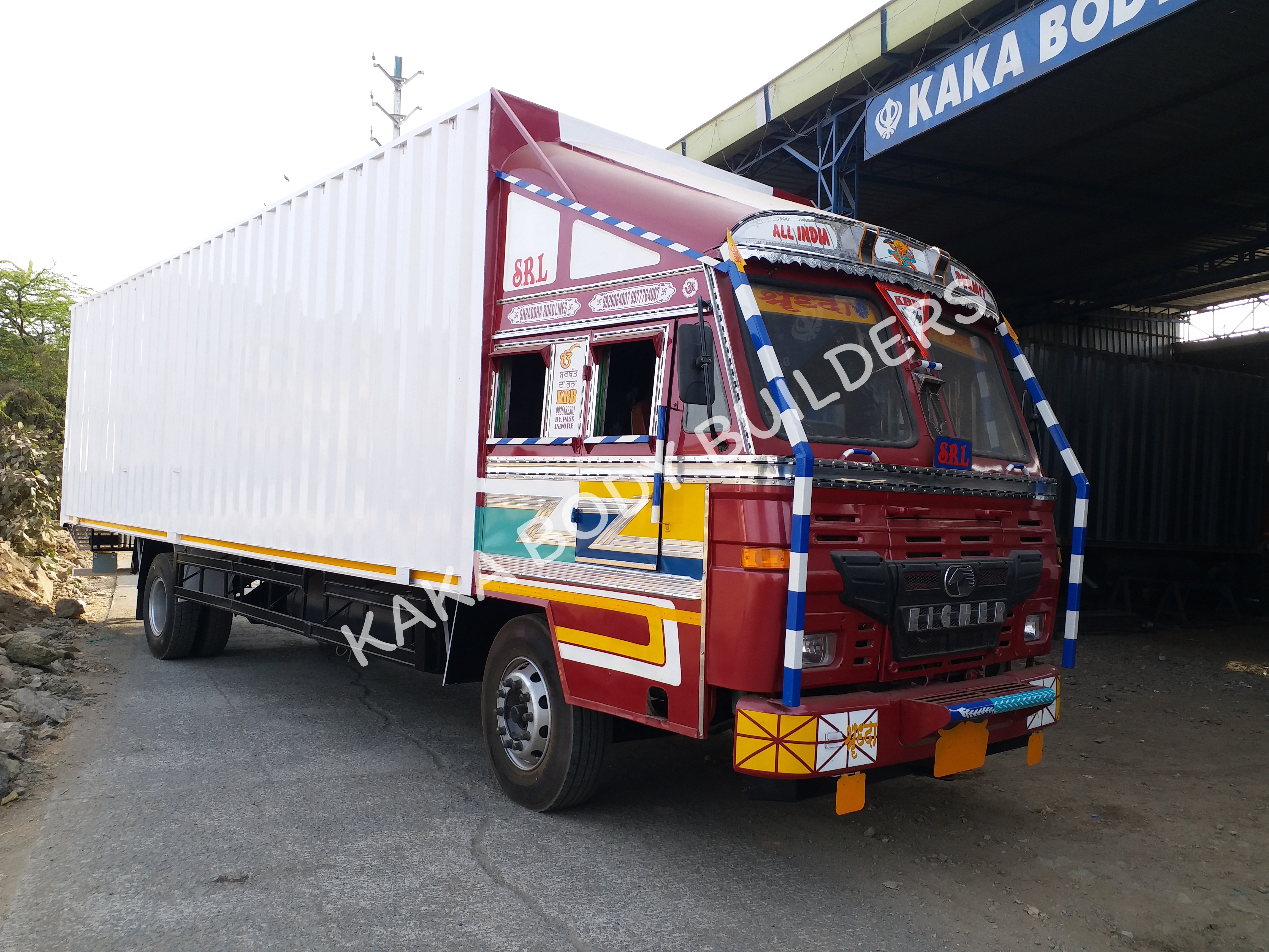Truck Container Body - Ms Steel, 32ft Length X 9ft Height X 102in Width | 30000 Kg/hr Capacity, Triple Coating Paint, 2500 M3 Volume