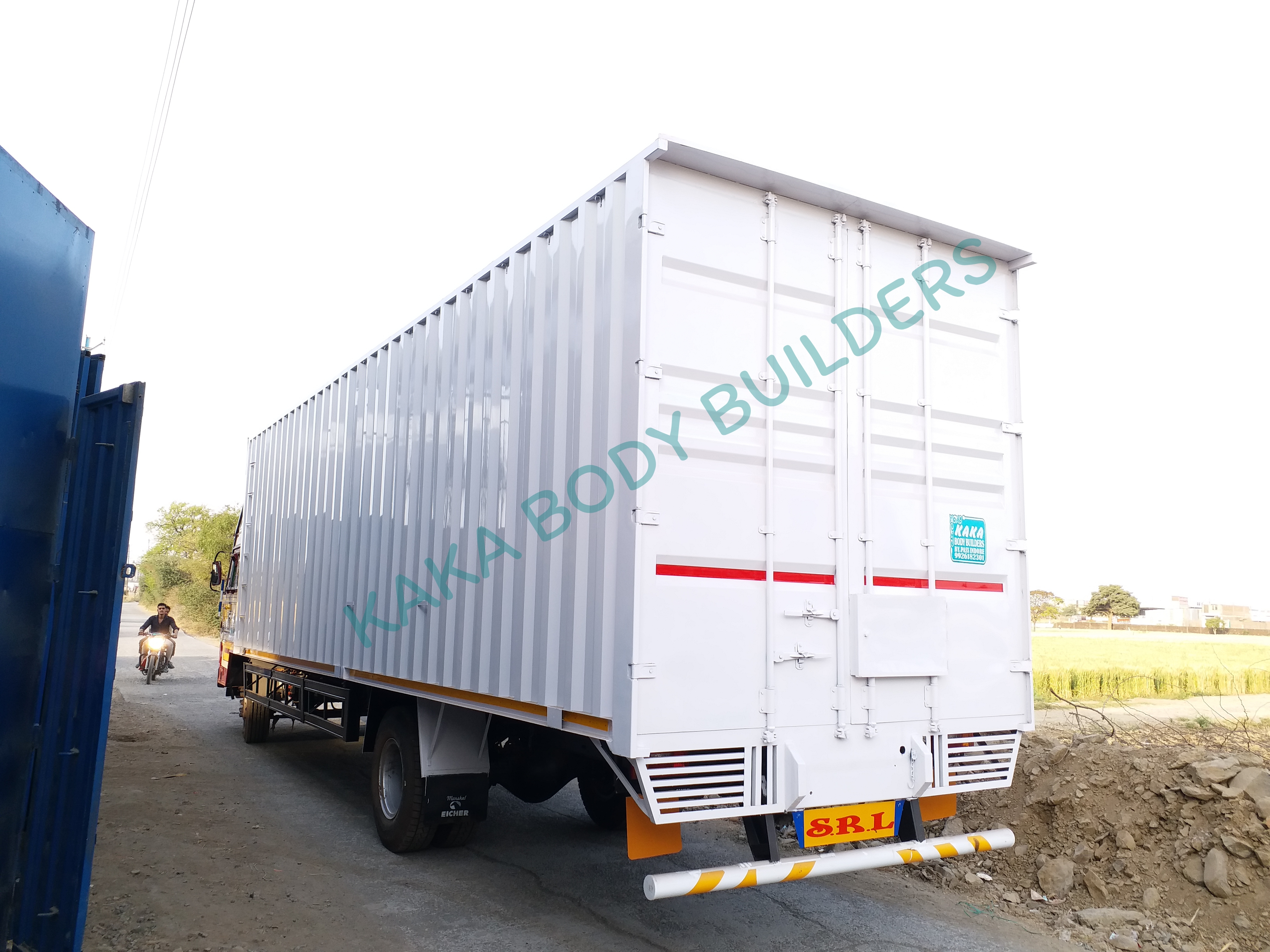 Truck Container Body - Ms Steel, 32ft Length X 9ft Height X 102in Width | 30000 Kg/hr Capacity, Triple Coating Paint, 2500 M3 Volume