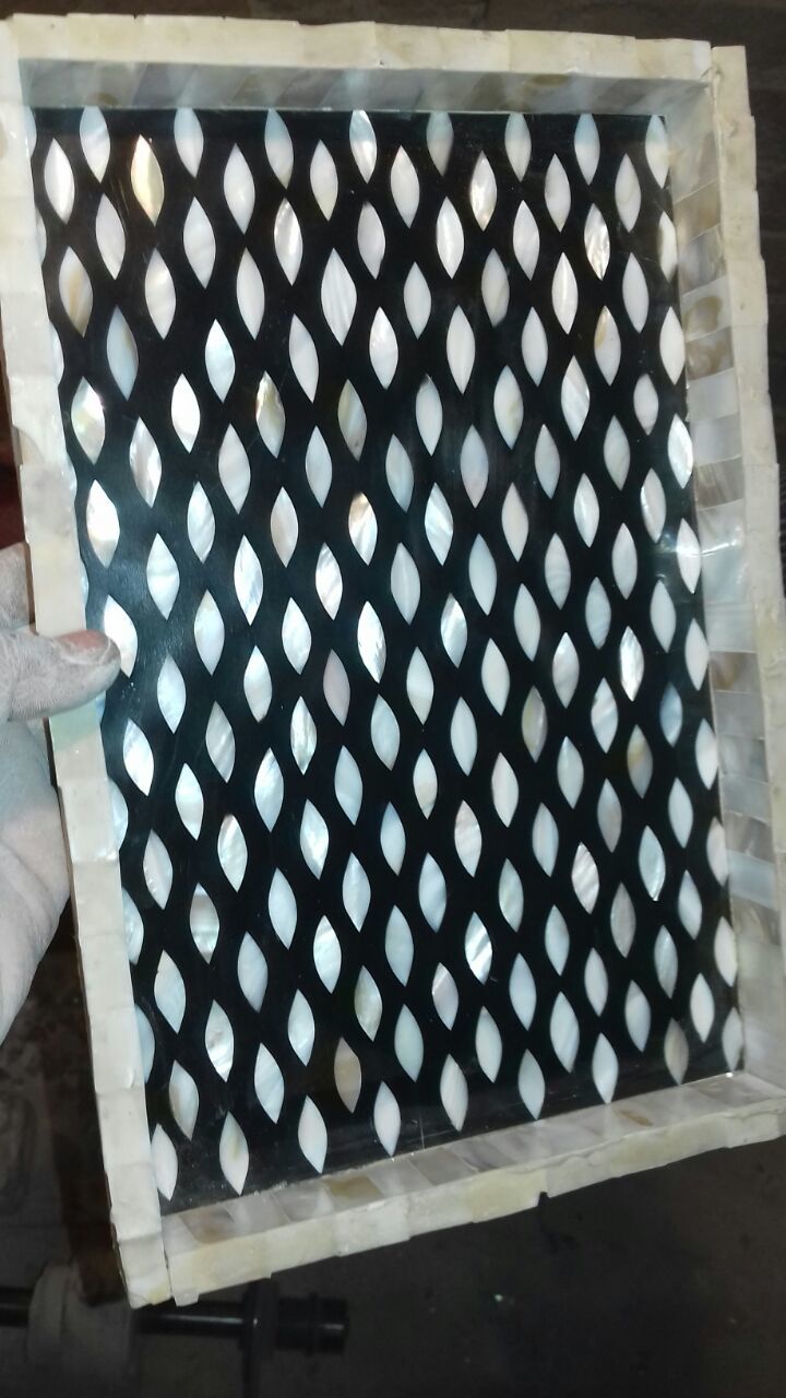 सर्विंग ट्रे