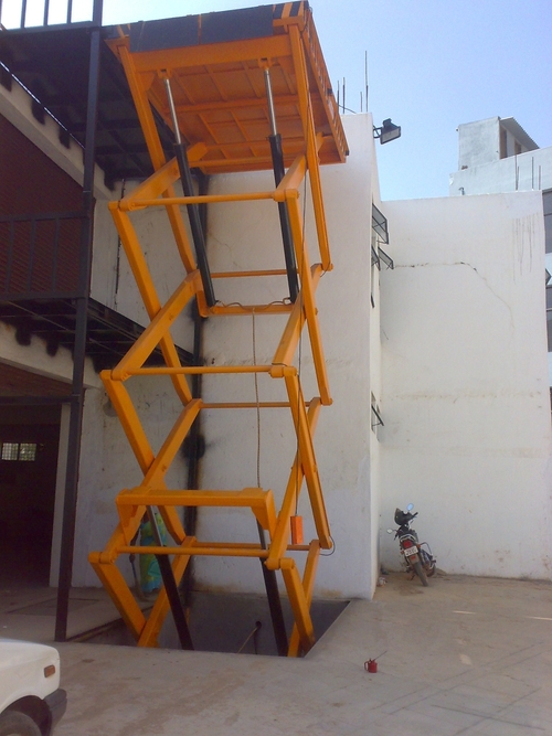 उच्च वृद्धि हाइड्रोलिक कैंची लिफ्ट