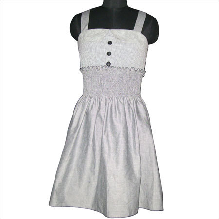 एक शैम्ब्रे ड्रेस