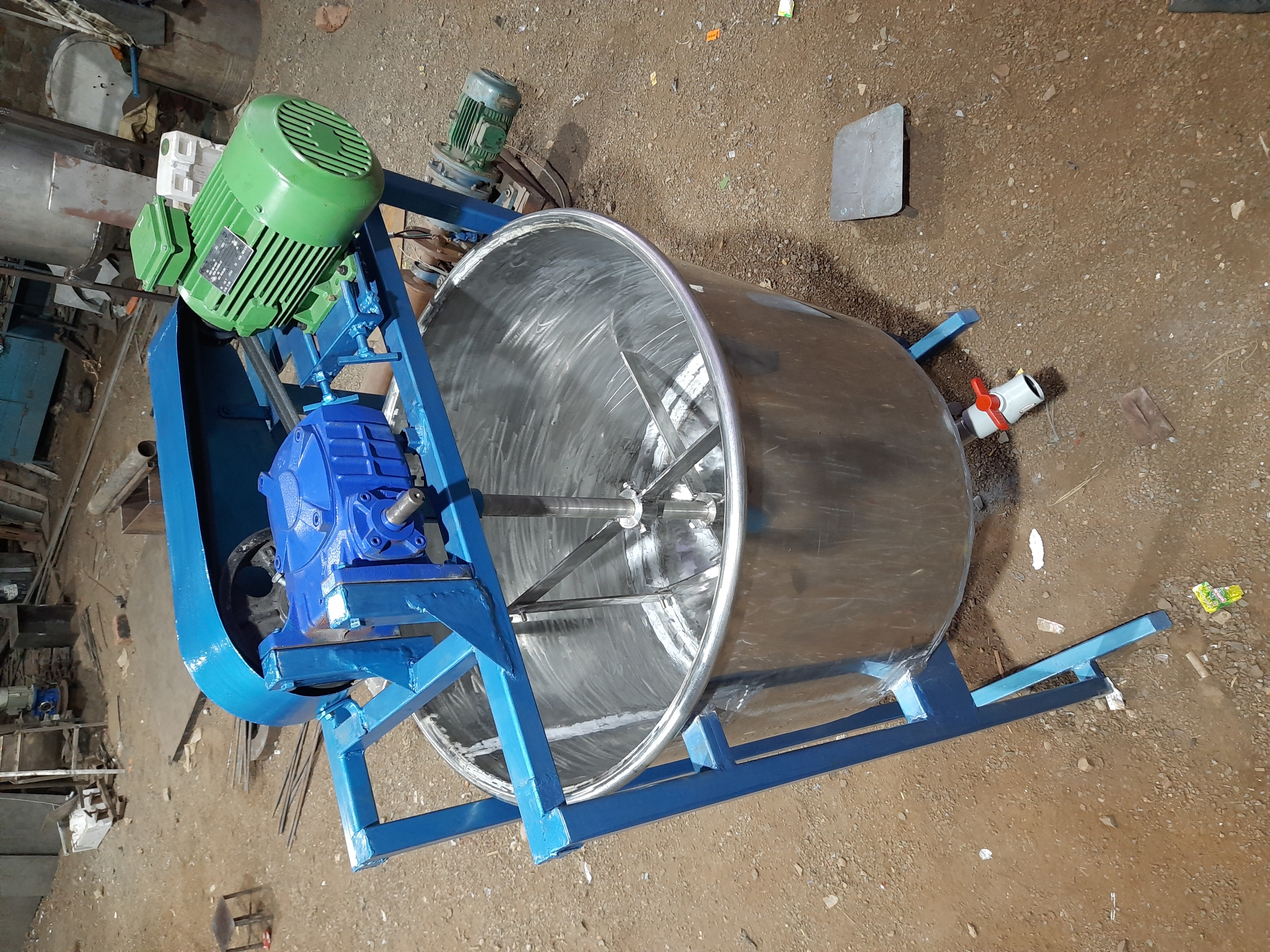 Liquid Mixer - Stainless Steel, 200 Liter/day Capacity | High Speed, Custom Designed For Chemical & Food Industries