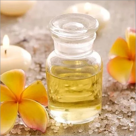 100% शुद्ध चंपाका एब्सोल्यूट ऑयल