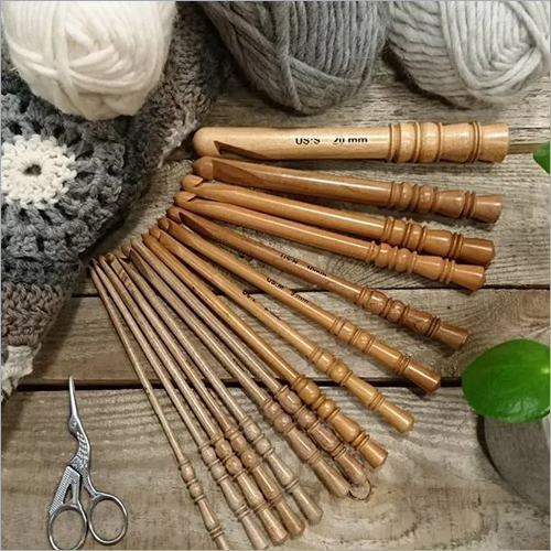 Surina Wood Crochet Swivel Hooks