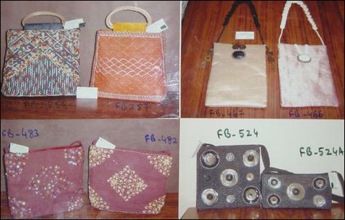 बीडेड बैग्स