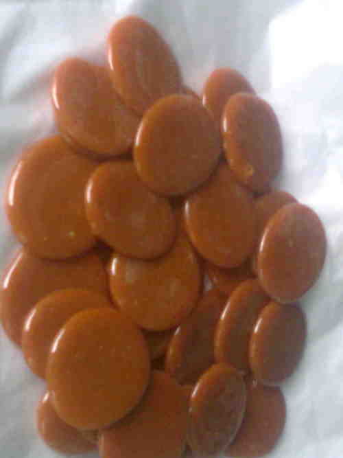 मानक कुसुमी बटन लाख