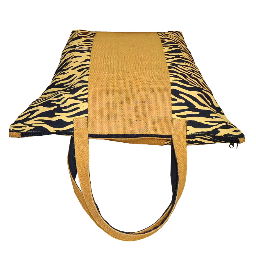 Designer Handbag With Self Handle Capacity: 10 Kgs Kg/day