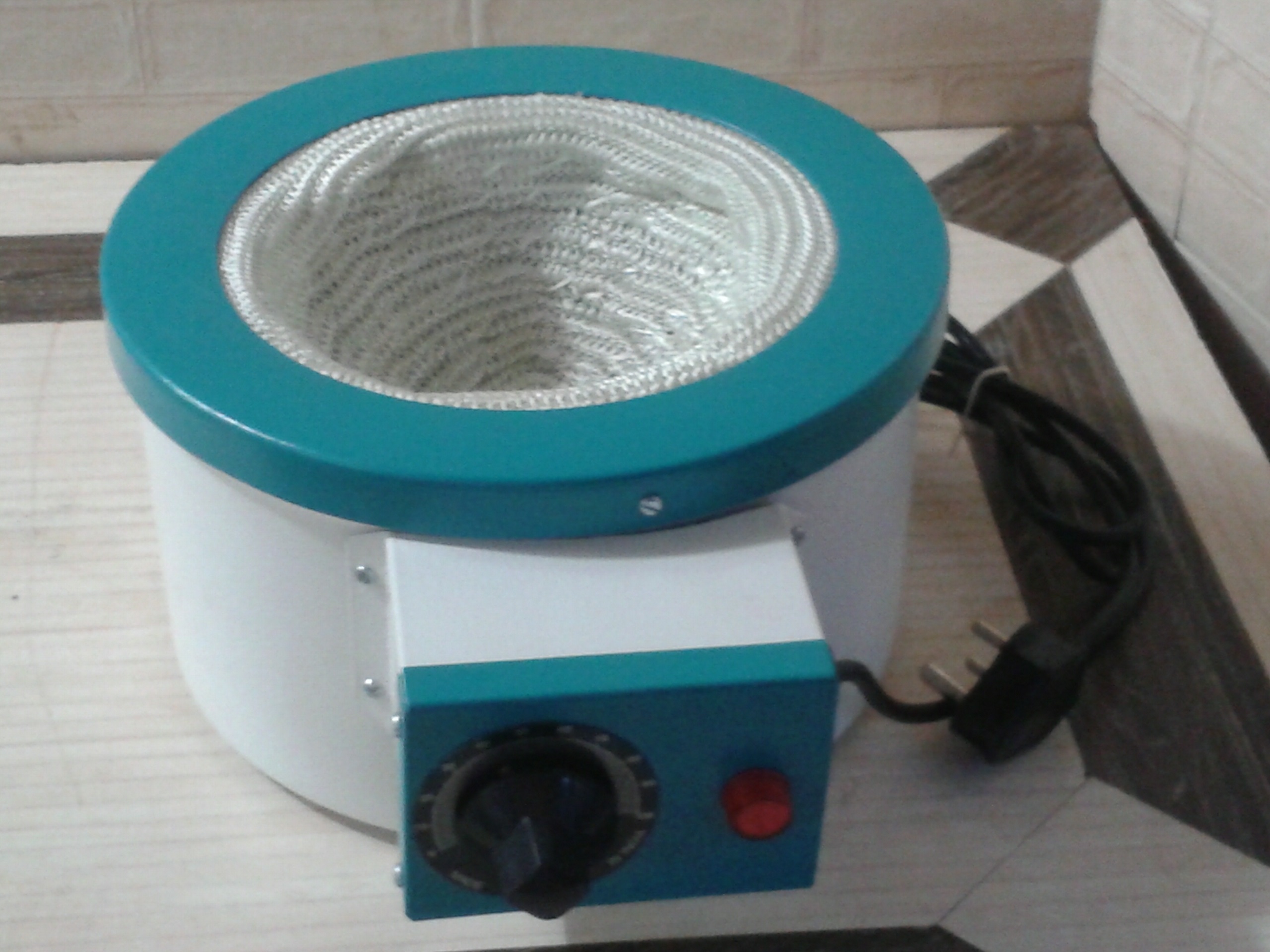 Heating Mantle Application: Pharmaceutical Laboratory Research Education