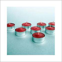 बक्से में छोटी मोमबत्ती