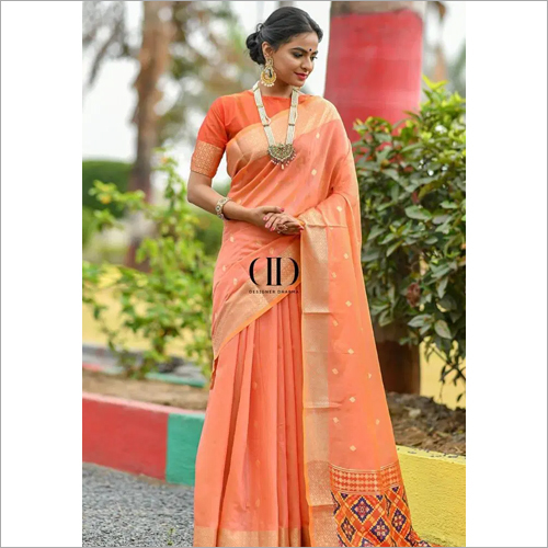 कैज़ुअल लेडीज़ पीच हैंडलूम कॉटन वीविंग साड़ी