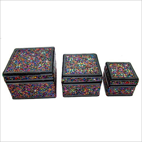 लैक ग्लिटर बॉक्स