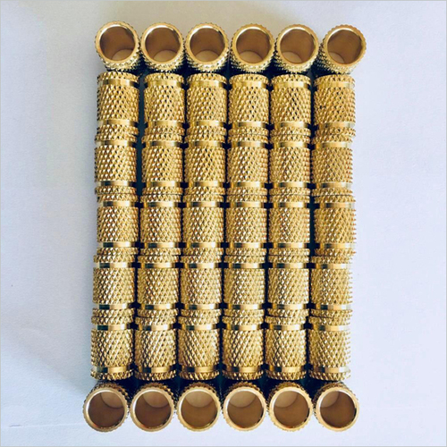 पीतल मोल्डिंग आवेषण