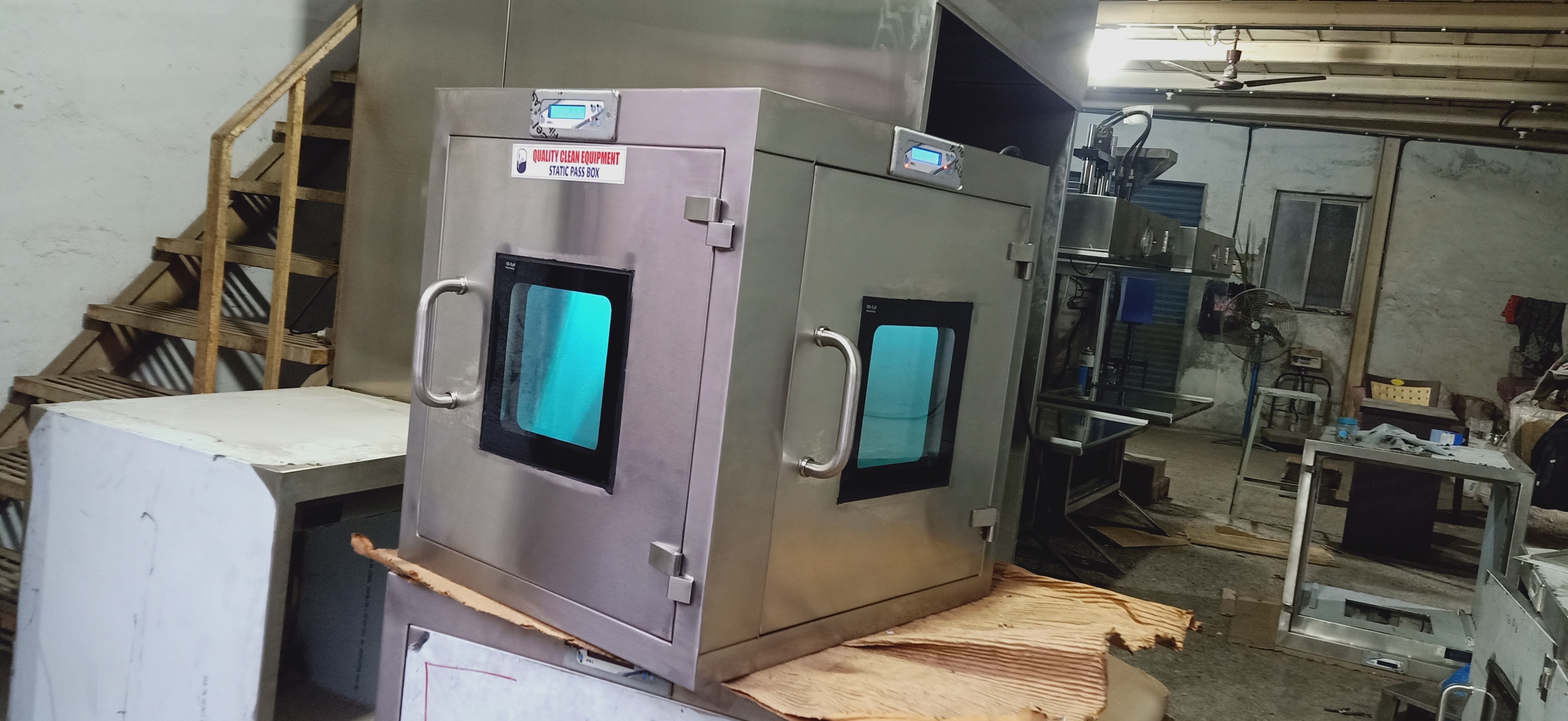 Static Pass Box - Frame Material: Stainless Steel
