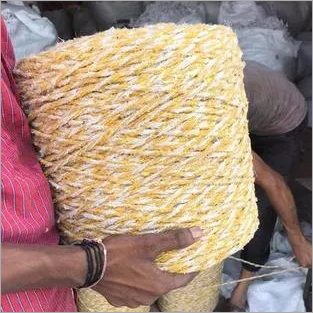 पीला सफेद धागा