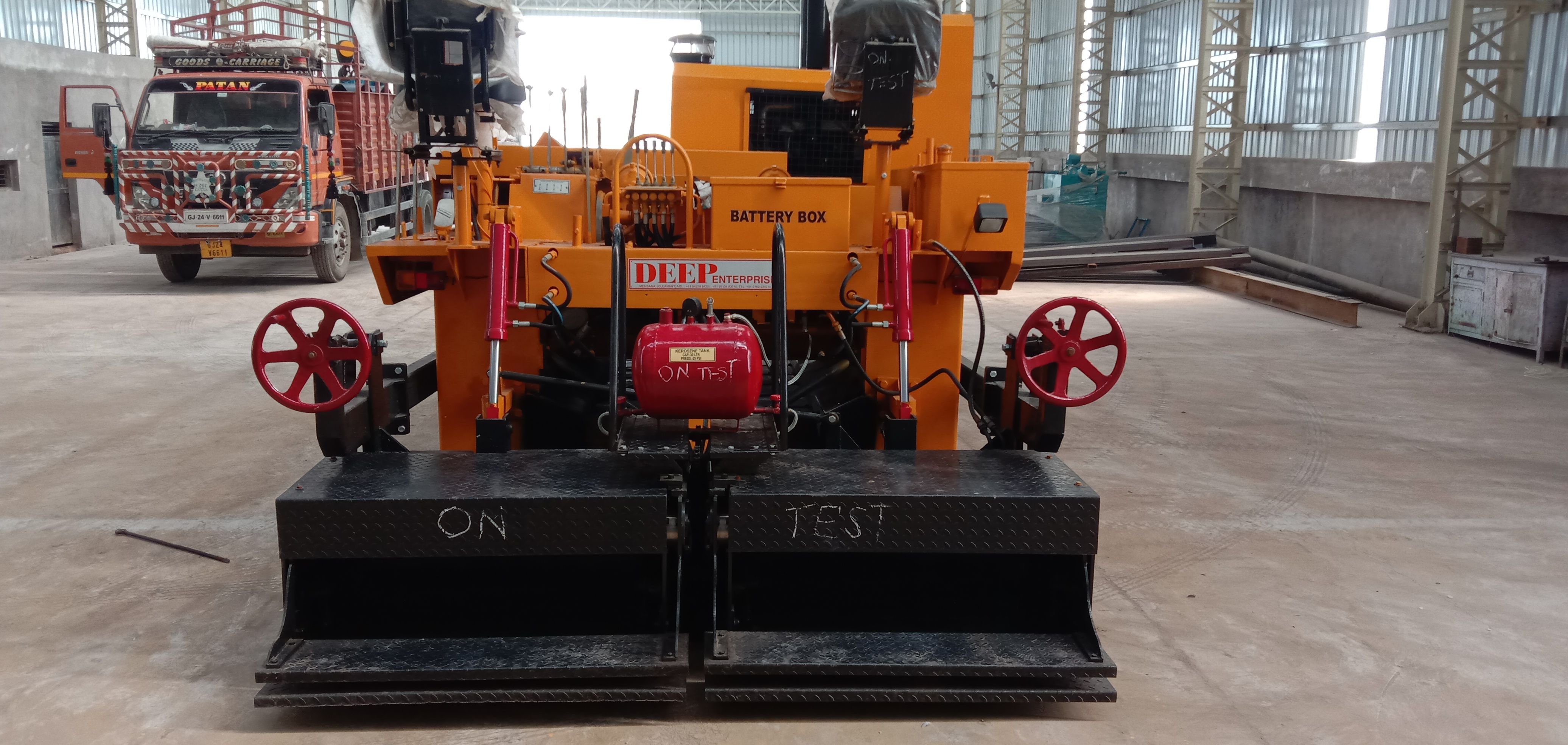 Paver Finisher - Metal, 4.0kw Output Power, 380v Input Voltage | Compact Design, Digital Display, Durable Build, Easy Installation, High Power, Precise Control, Reliable Operation