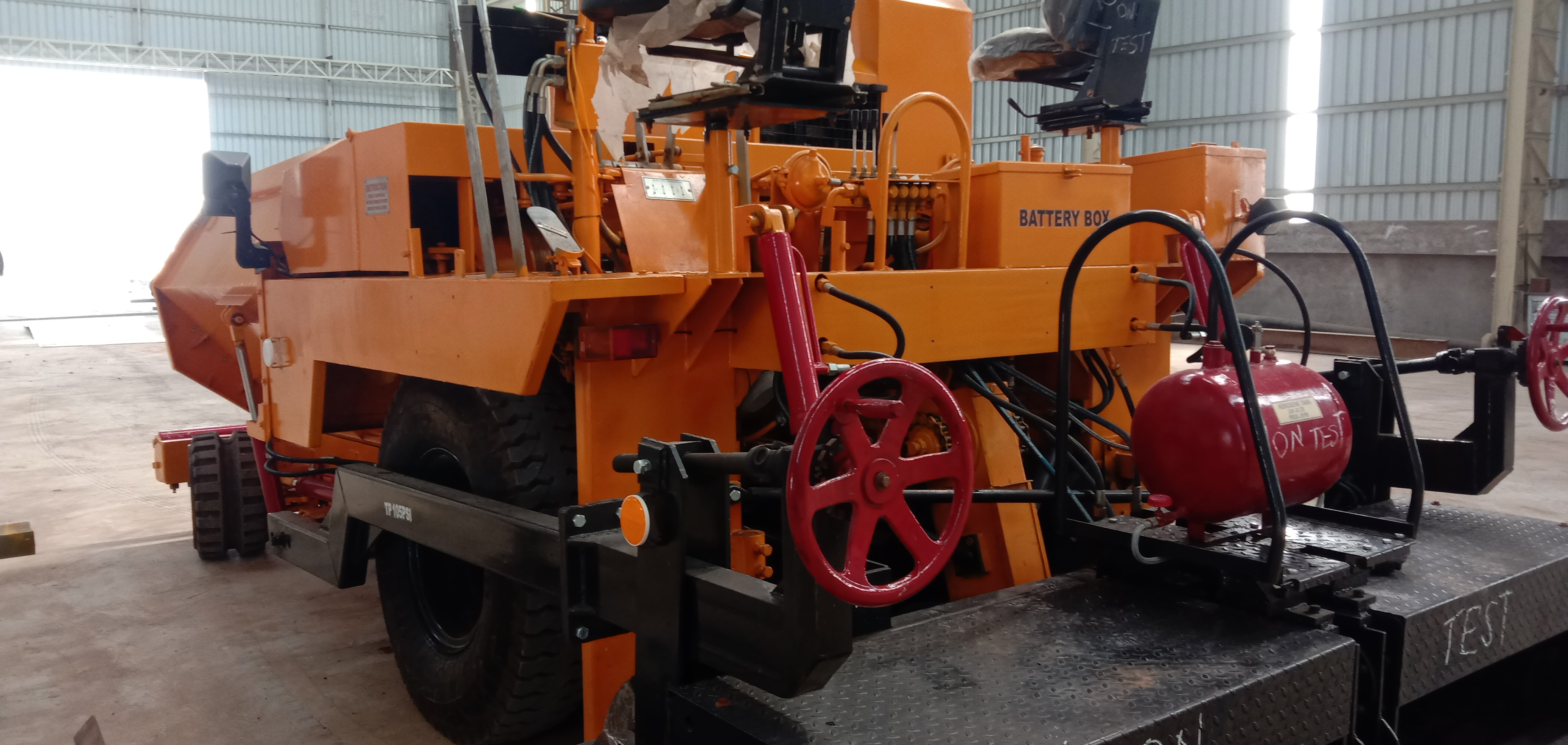 Paver Finisher - Metal, 4.0kw Output Power, 380v Input Voltage | Compact Design, Digital Display, Durable Build, Easy Installation, High Power, Precise Control, Reliable Operation