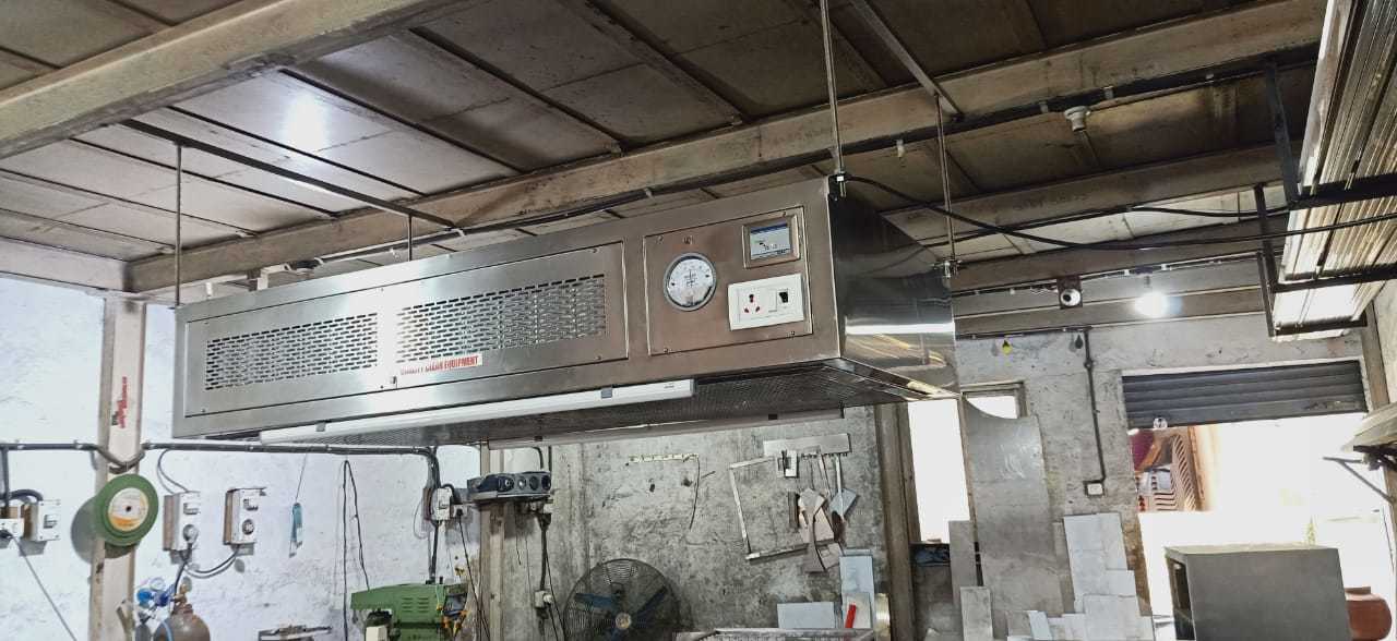 Ceiling Suspended Vertical Laminar Air Flow - Stainless Steel, 610x610x610 Mm | Hepa And Pre-filter, Uv And Led Lighting, Anti-static Pvc Strip Curtains