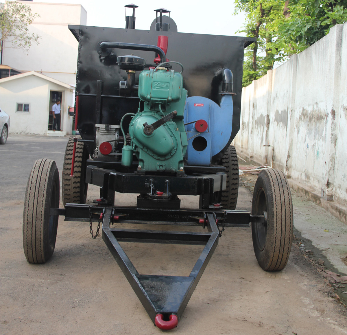 Tractor Mounted Bitumen Sprayer - Steel, 2.5 Ton Capacity, 1000-1500 Kg Weight | Bitumen Spraying, Efficient Application, Road Surfacing