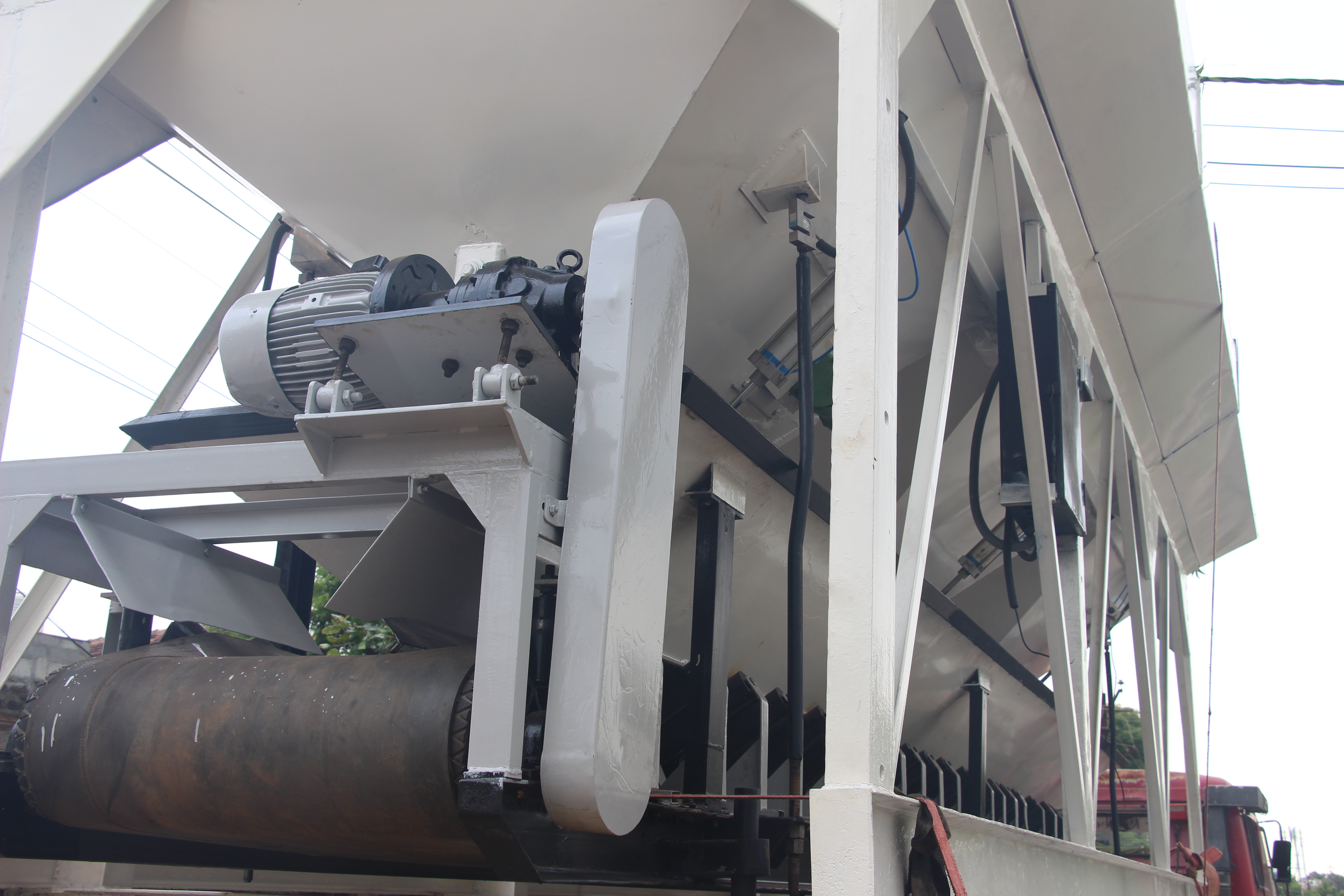 Concrete Batching Plant - Steel Frame, 380v-440v, High-precision Batching | Automated Controls, Dust-proof Sealing, Heavy-duty Structure