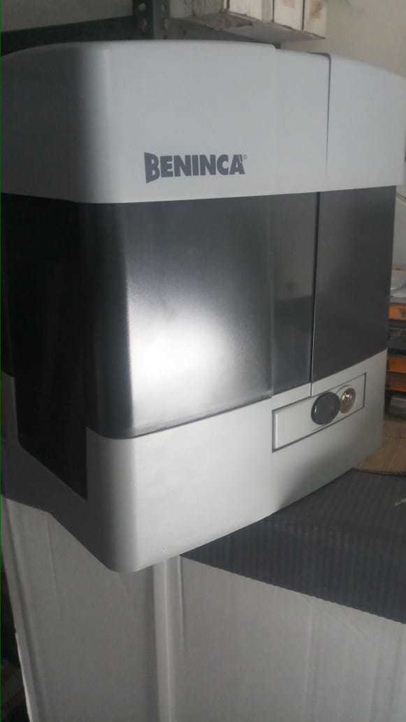 White And Black Electric Sliding Gates Motor