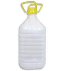 White Phenyl Compound - Concentrated Phenolic, 1 Litre Volume, Yellow Color | Dilution Ratio 1:25, Ideal For Floor Cleaning