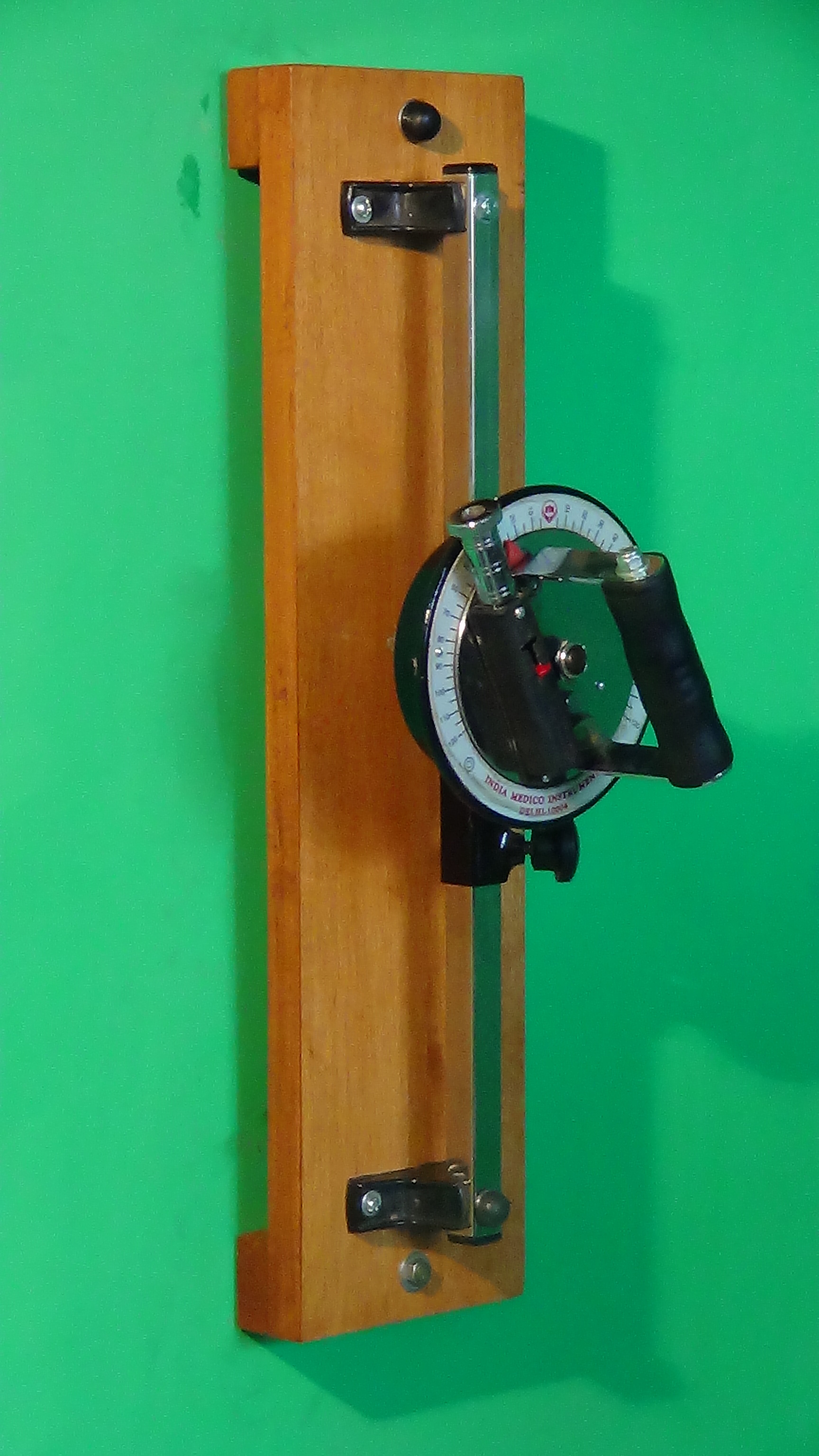 Imi-2841 Rotary Wrist Machine Wall Mounting Age Group: Children
