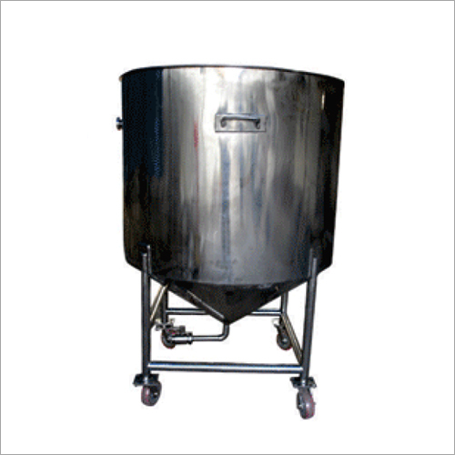 Stainless Steel Drum - 1000 Liters, 1.5m x 1.5m x 2m Dimensions, 10 Bar Pressure Rating, 100°C Temperature Rating, Polished Finish