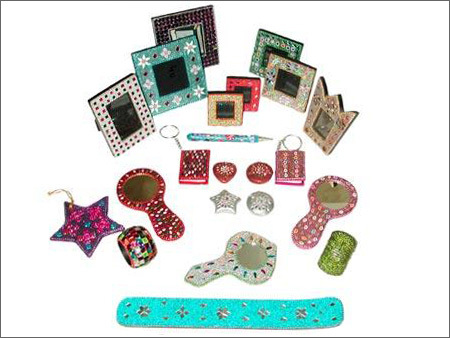 लैक वर्क्ड फोटो फ्रेम्स