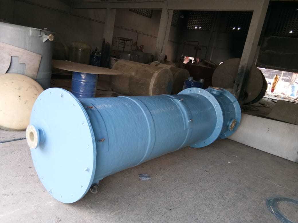 Frp Tanks - 100 Ltr To 1000000 Ltrs Capacity | Fiberglass Reinforced Plastic, Customizable Dimensions, Cylindrical Shape, Blue Color, Ideal For Water Treatment