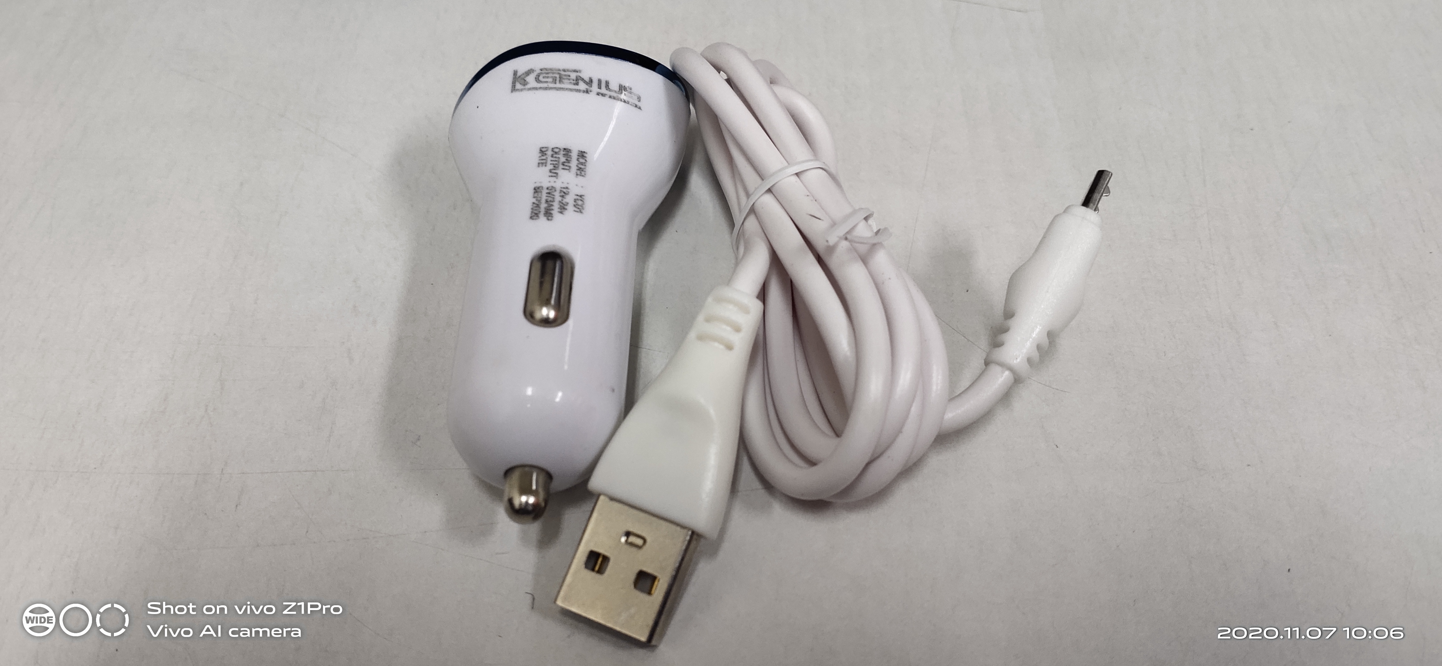 Car Mobile Charger Display Color: Color