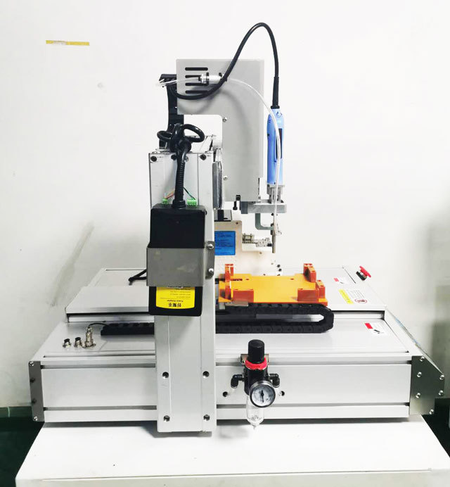 Silver High Efficiency Factory Price Automatic Screw Assembly Machine