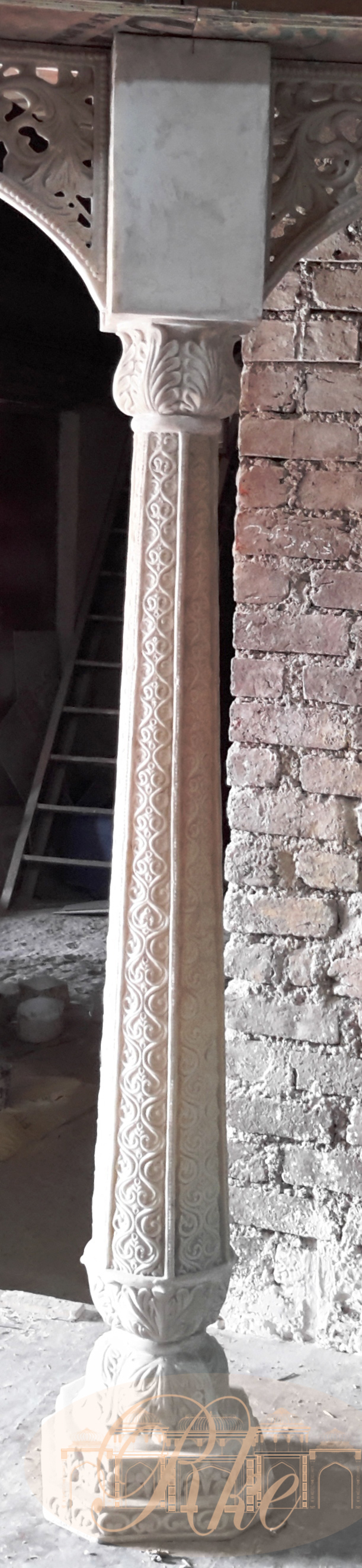 Grc Mythological Pillar