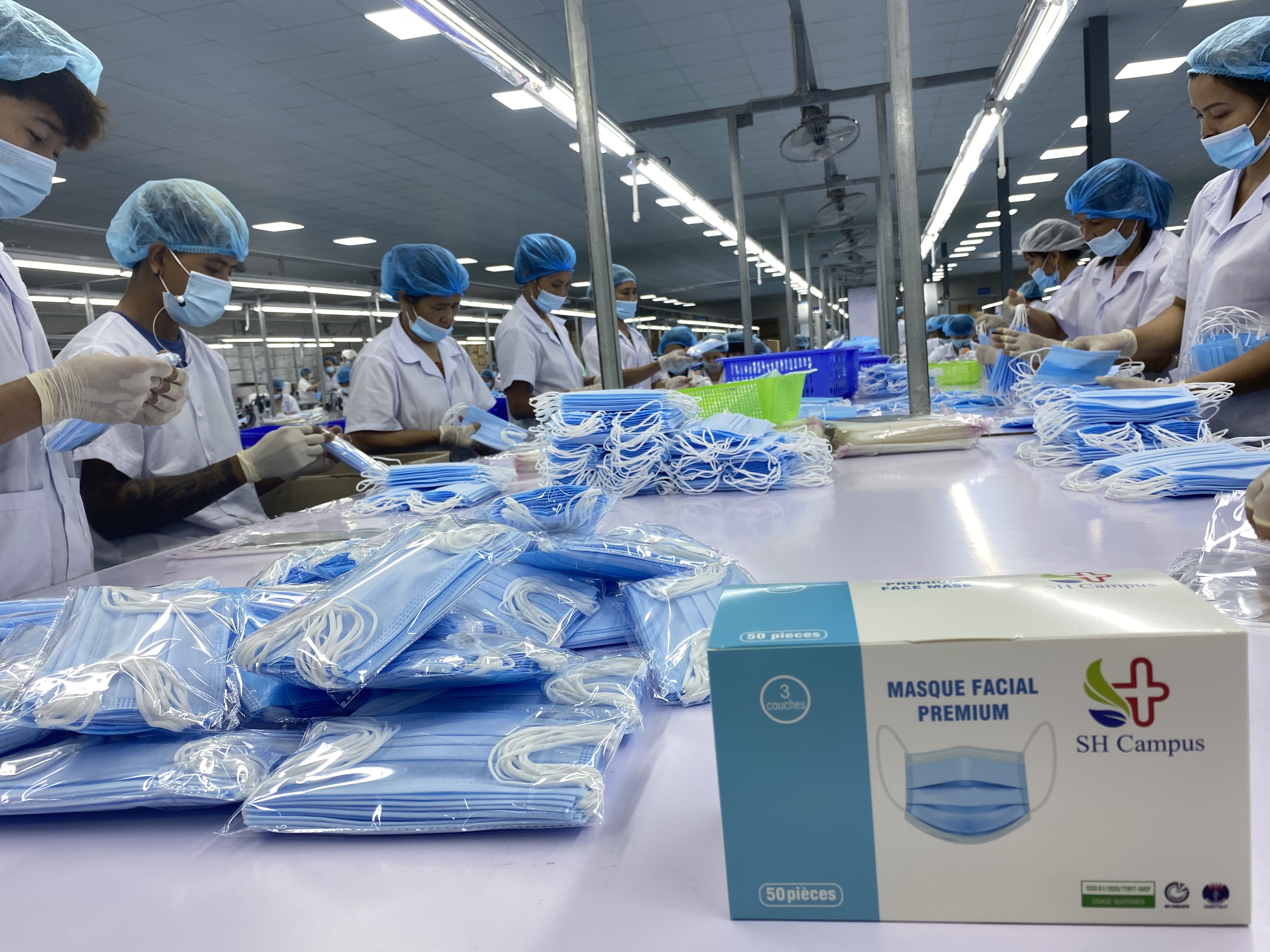 3 Ply Surgical Mask - Non-woven Fabric, 17.5 X 9.5 Cm, Blue | Bfe 99%, Iso13485:2016, En14683:2019, Astm F2100 Certified, Elastic Ear Loops, Nose Wire