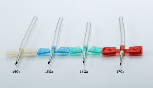Fistula Needle - Durable Stainless Steel, Precision Design for Enhanced Patient Comfort and Safety