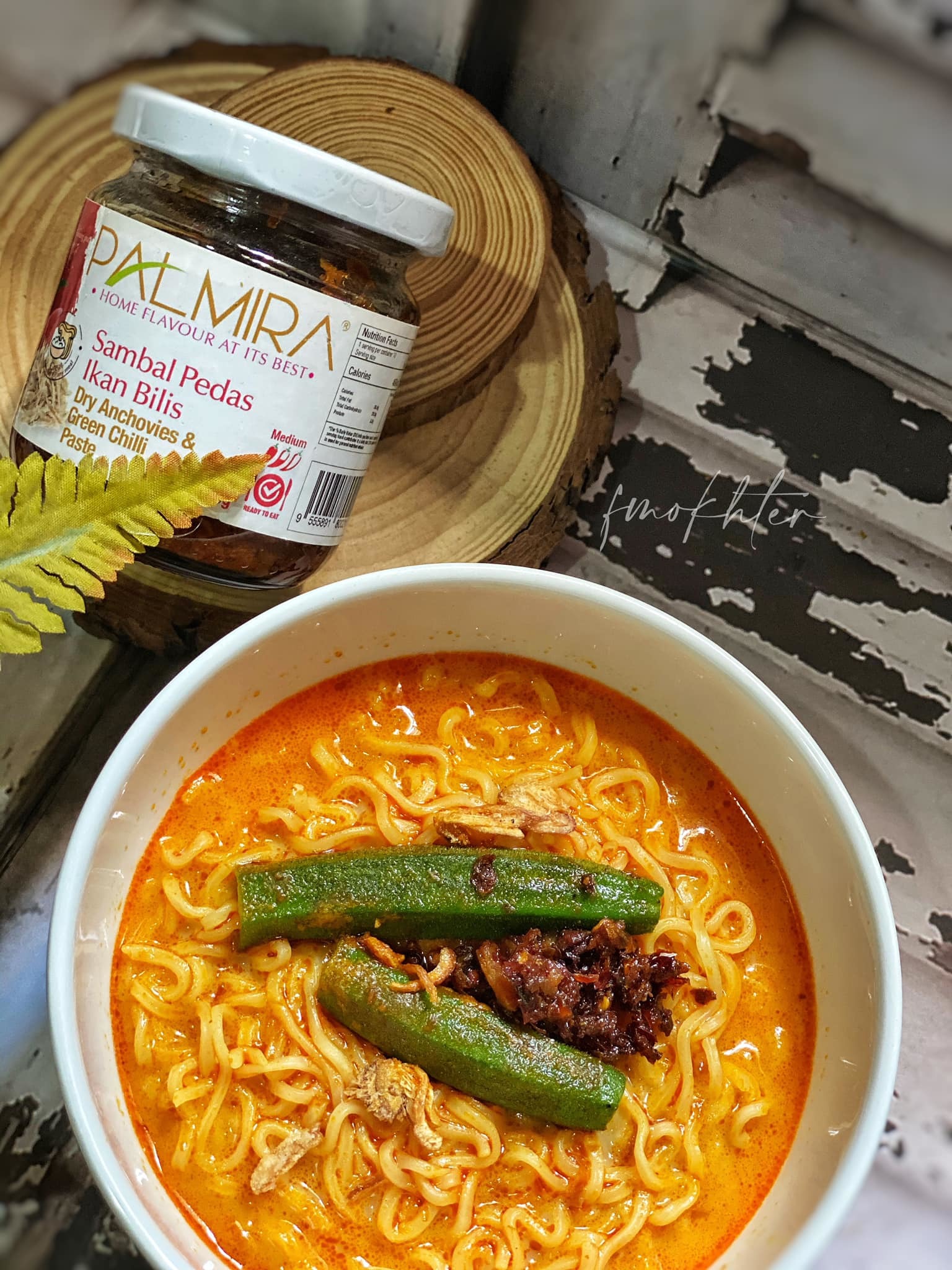 Spicy Anchovies Chili Paste "Sambal Pedas Ikan Bilis" 160gm Ingredients: Chilli
